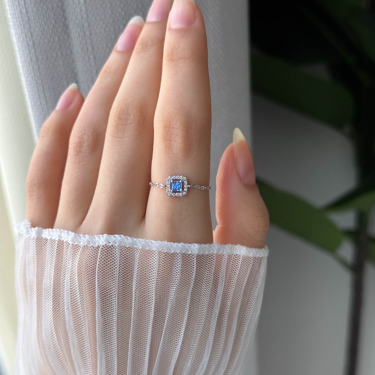 Blue Dot Chain Ring